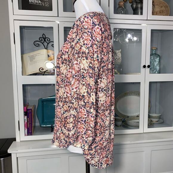 Kenar Top 3/4 Sleeve - Semi Sheer - Hi-Lo V-neck Sz Medium - Picture 2 of 7